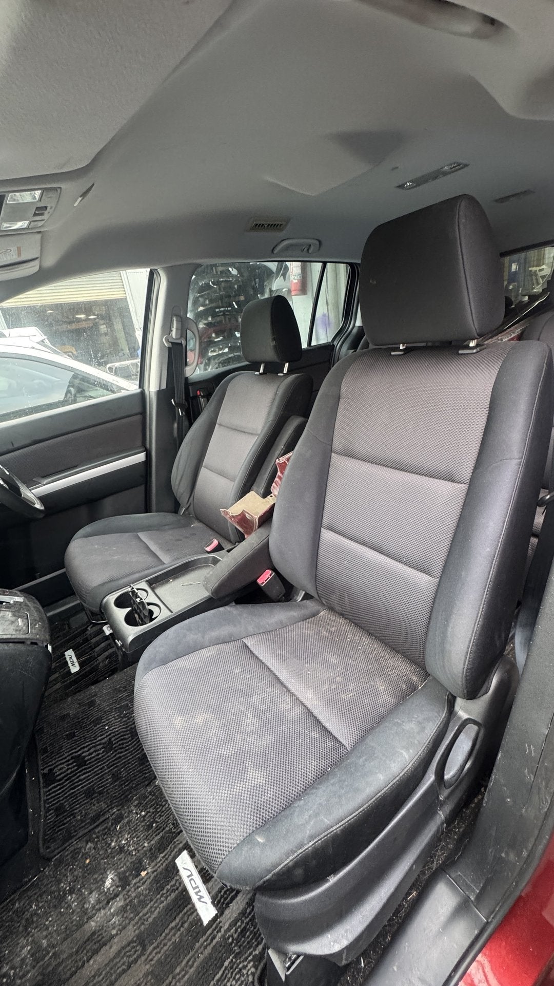 2006 Mazda MPV  Dismantling For Parts