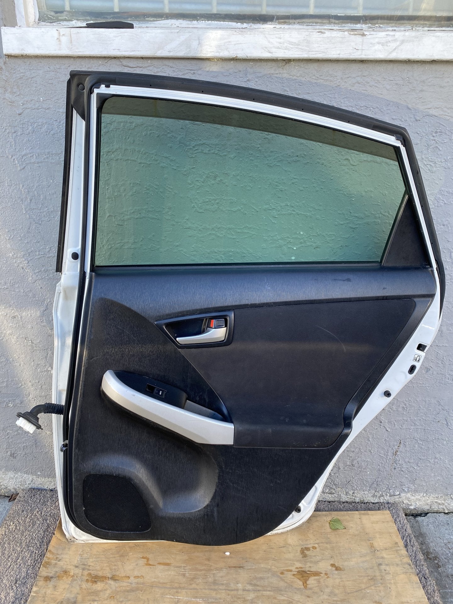 2015 Toyota Prius ZVW30 - Right Rear Door