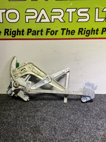 2007 Subaru Forester SG5 - Left Front Window Regulator/Motor
