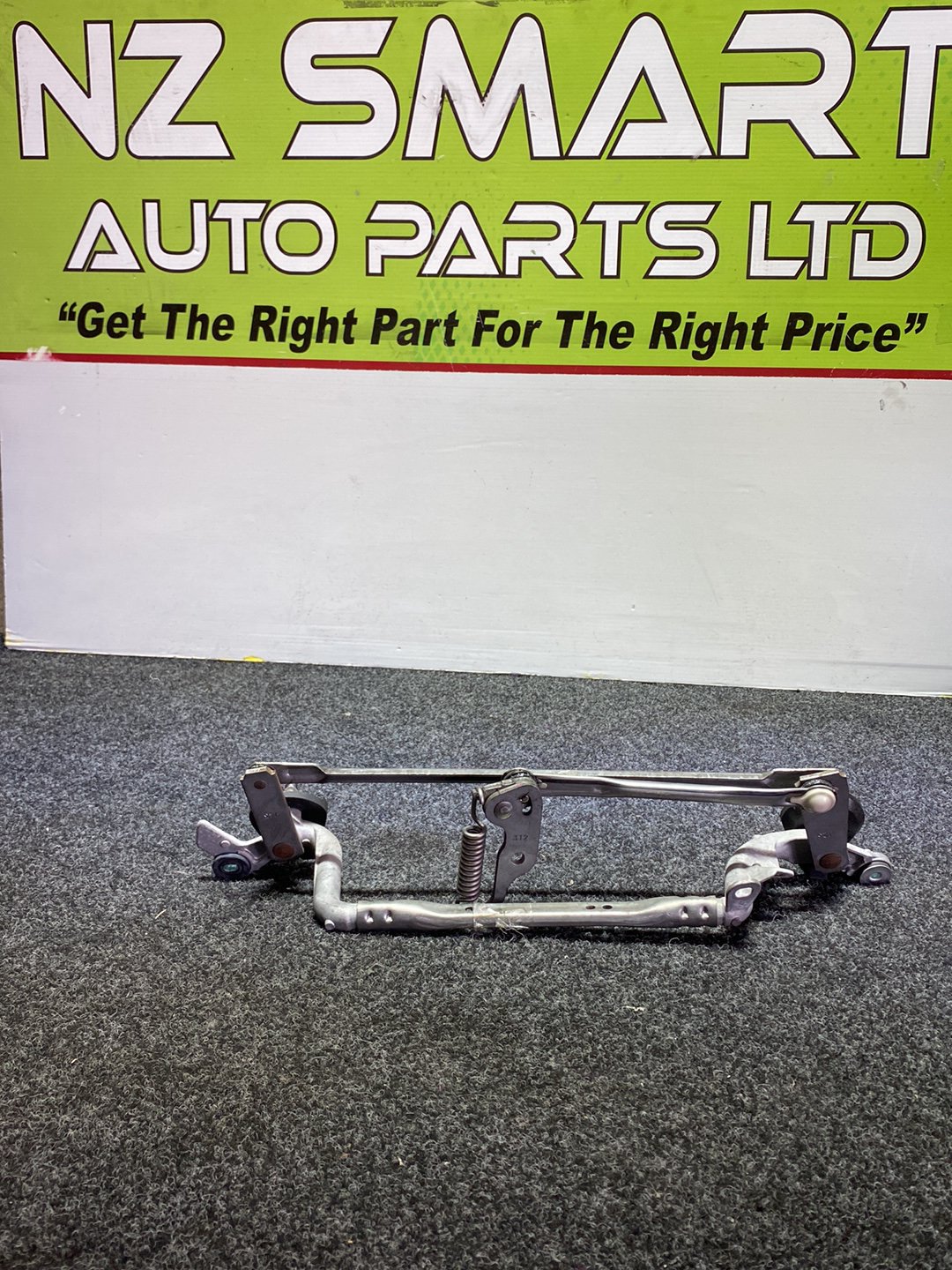 Used Toyota Prius - Front Wiper Rack Assembly