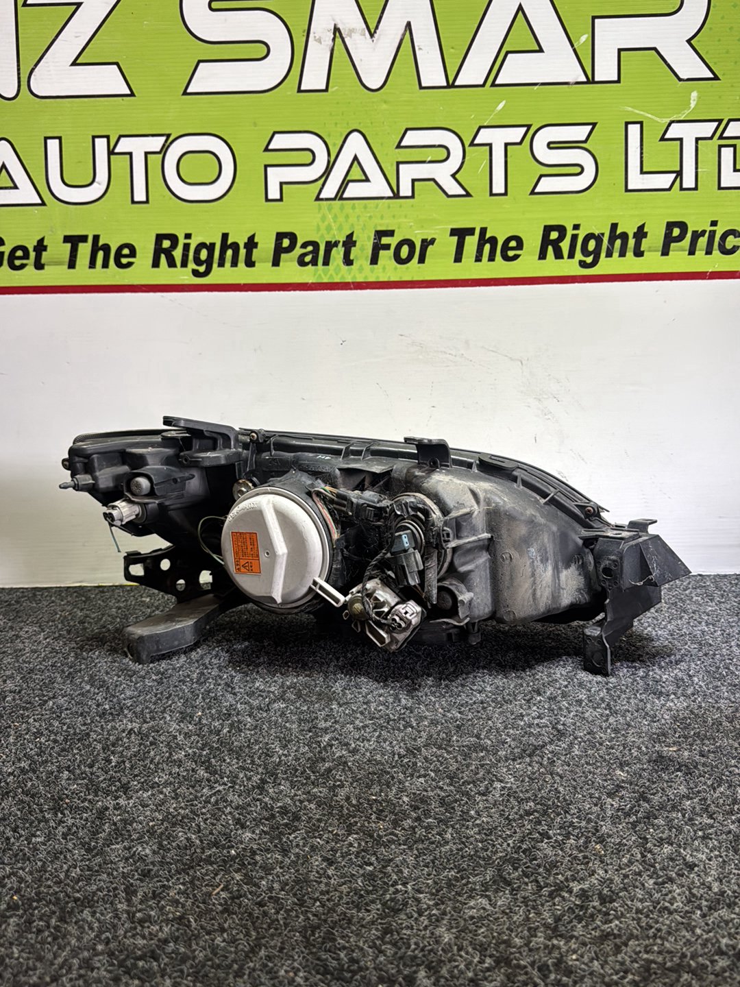 2008 Subaru Legacy - Left Headlight PN: 100-20952