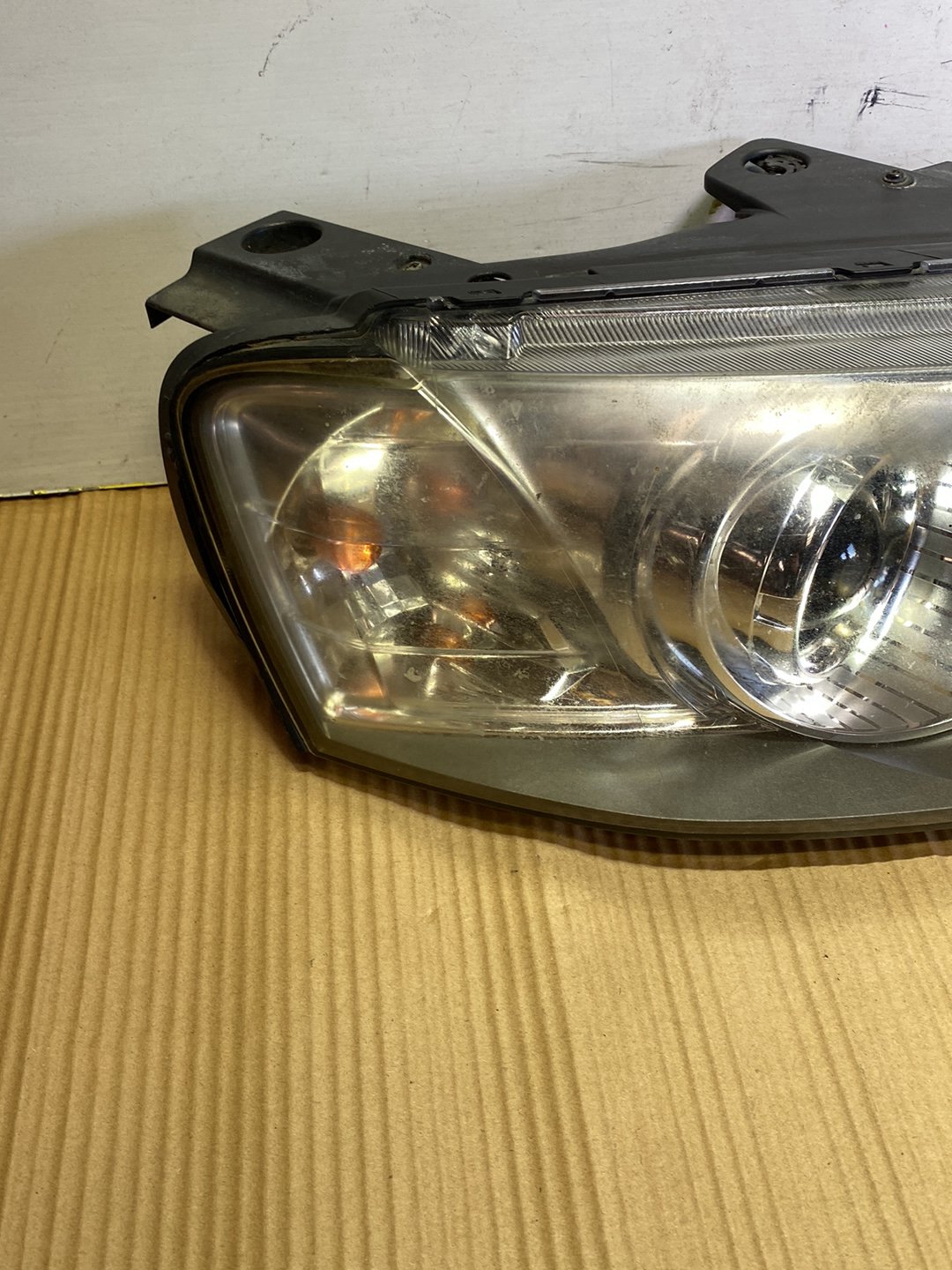 2008 Holden Captiva- Right Headlight PN: see the photos