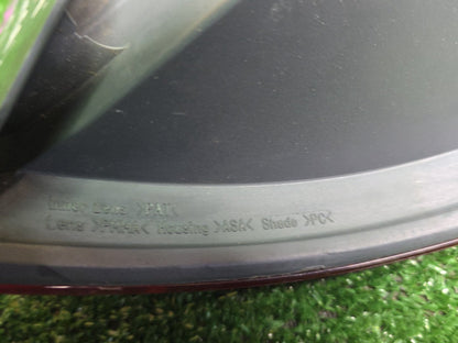 2003 Used Toyota Avensis - Left Taillight PN: 44-35