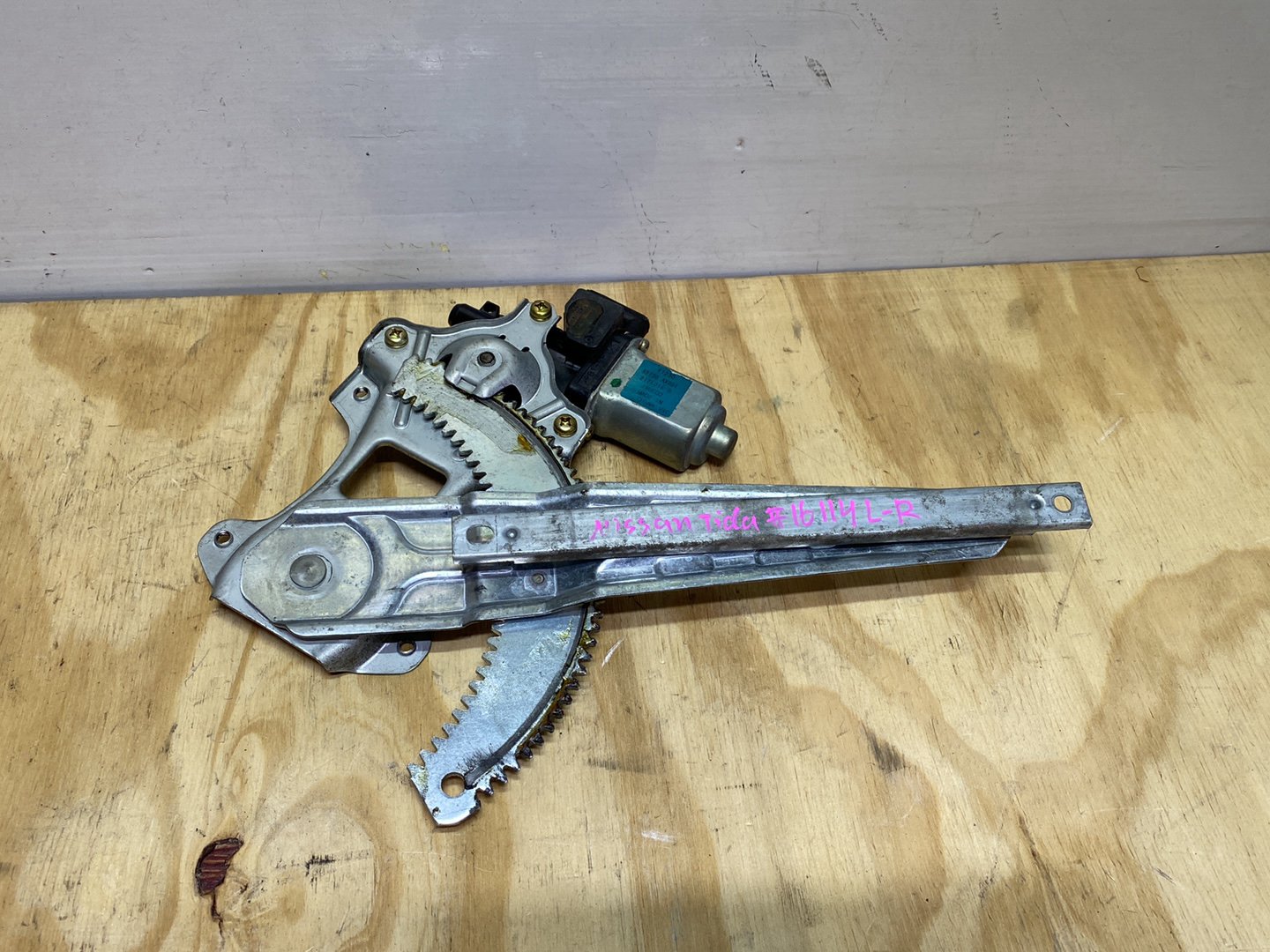 2005 Nissan Tiida C11 - Left Rear Window Regulator/Motor