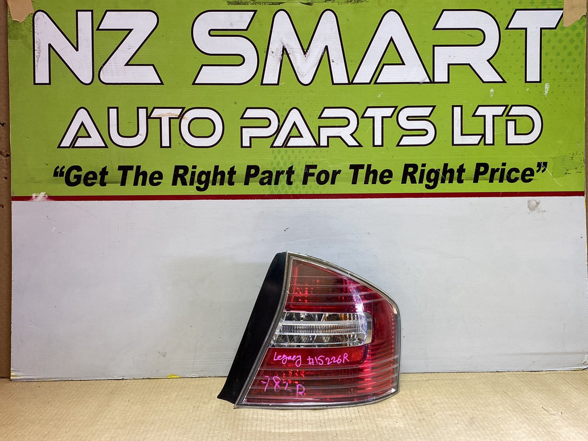 2008 Subaru Legacy BL5 - Right Taillight PN: Koito 220-20806