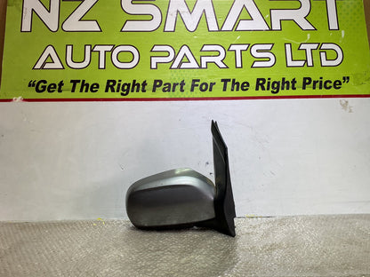 2004 Mazda MPV- Right Door Mirror PN: 5 wires