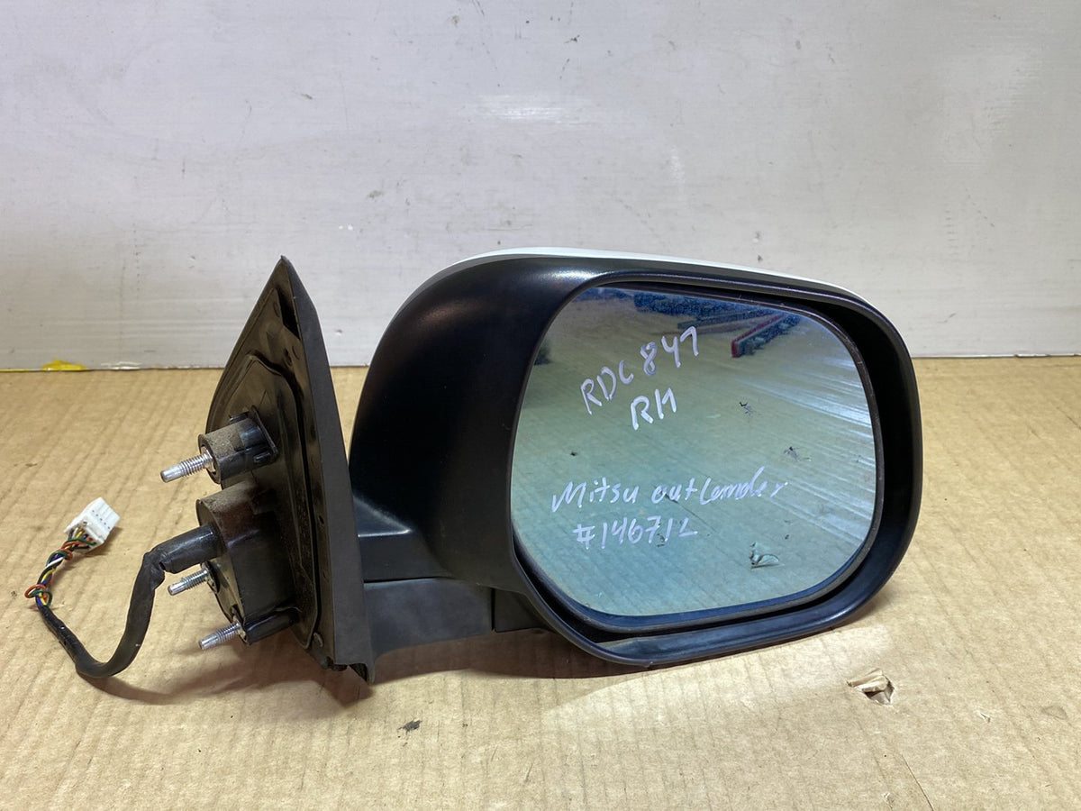 2006 Mitsubishi Outlander CW5W - Right Door Mirror PN: 7 wires