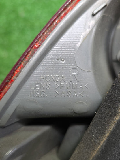 2004 Honda Civic - Right Taillight PN: P2662