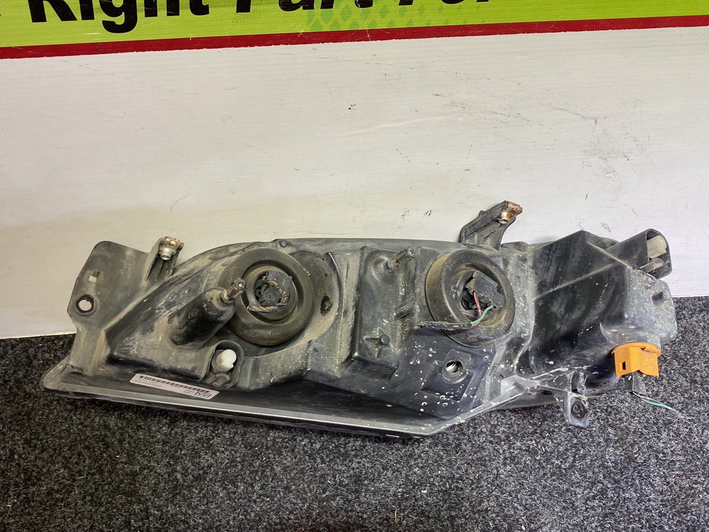 2006 Ford Falcon BF - Right Headlight PN: 5R2913005AA