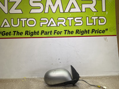 2004 Nissan March- Right Door Mirror PN: 5 wires