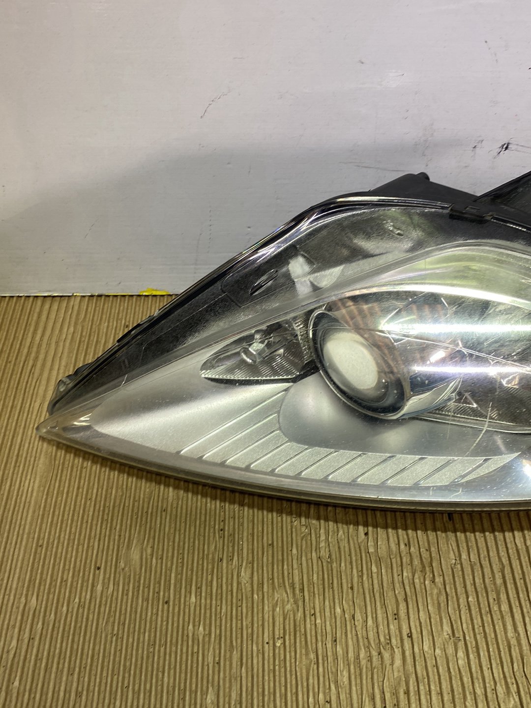 2009 Ford Mondeo- Left Headlight PN: see photos