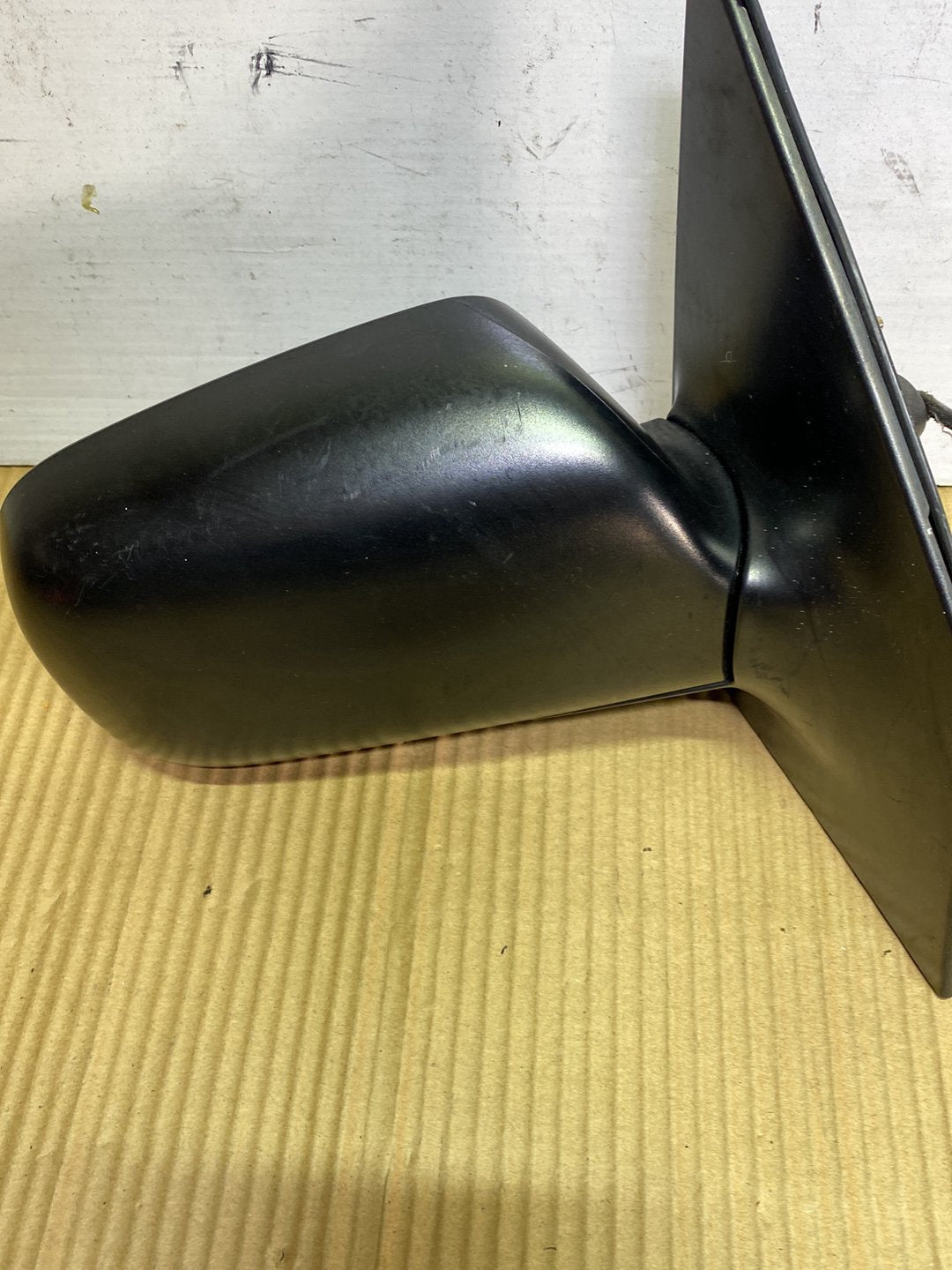 2000 Used Toyota Yaris- Left Front Door Glass PN: 3 wires