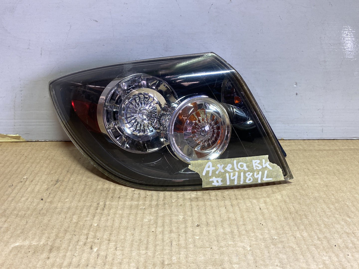 2006 Mazda Axela BK - Left Taillight PN: P4505
