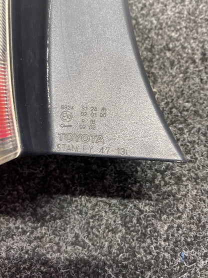 2009 Used Toyota Prius - Left Taillight PN: 47-13L
