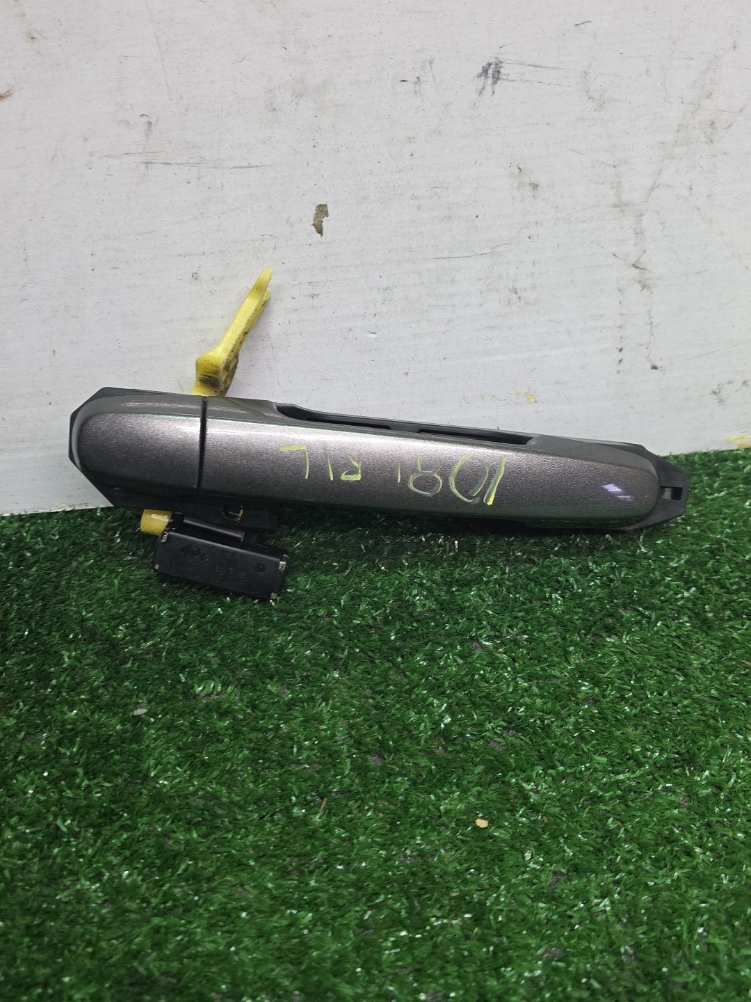 2005 Used Toyota Ist NCP60 - Left Rear Exterior Door Handle PN: See photos
