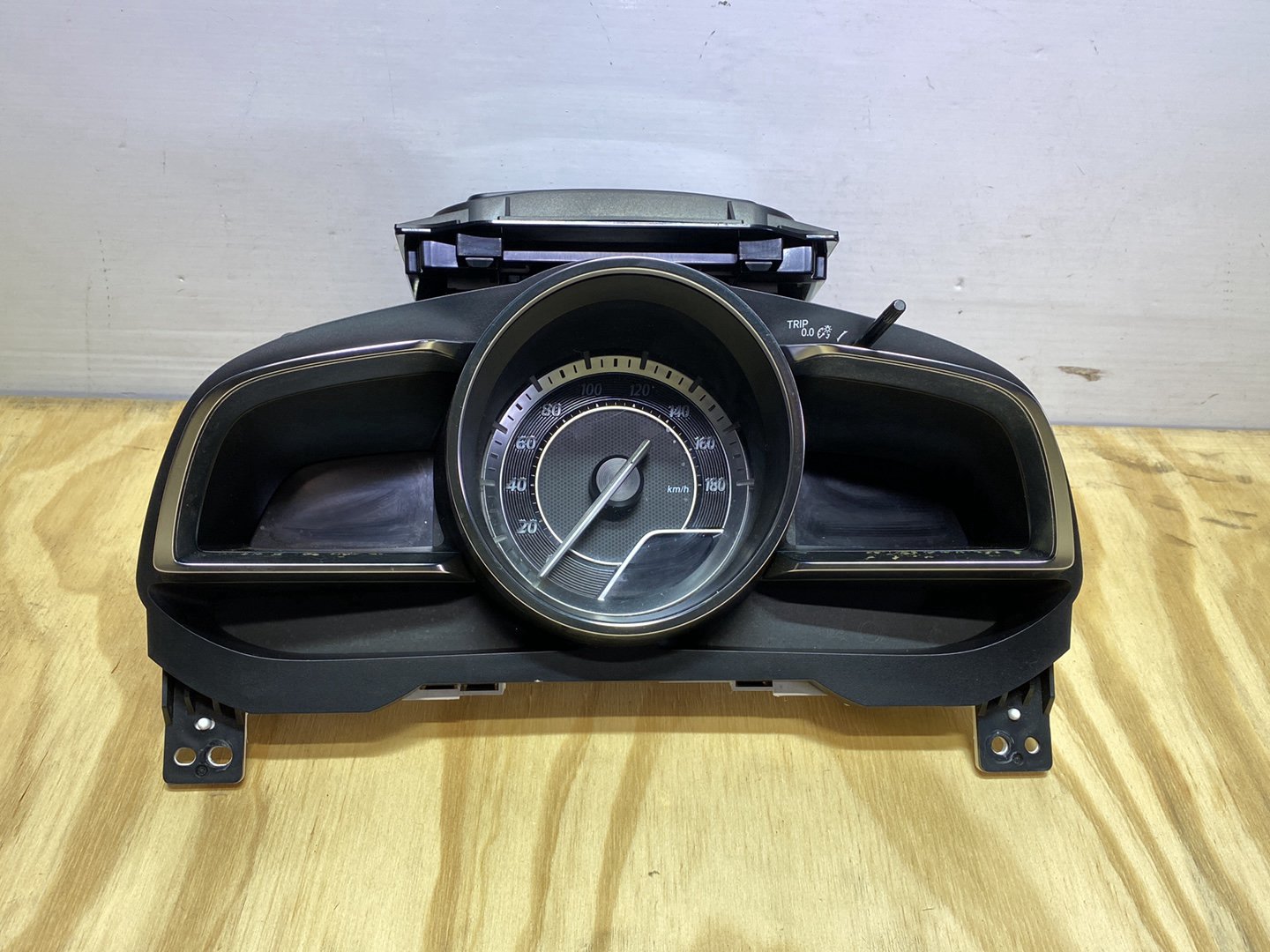 2014 Mazda Axela BYEFP - Instrument Cluster PN: see photo