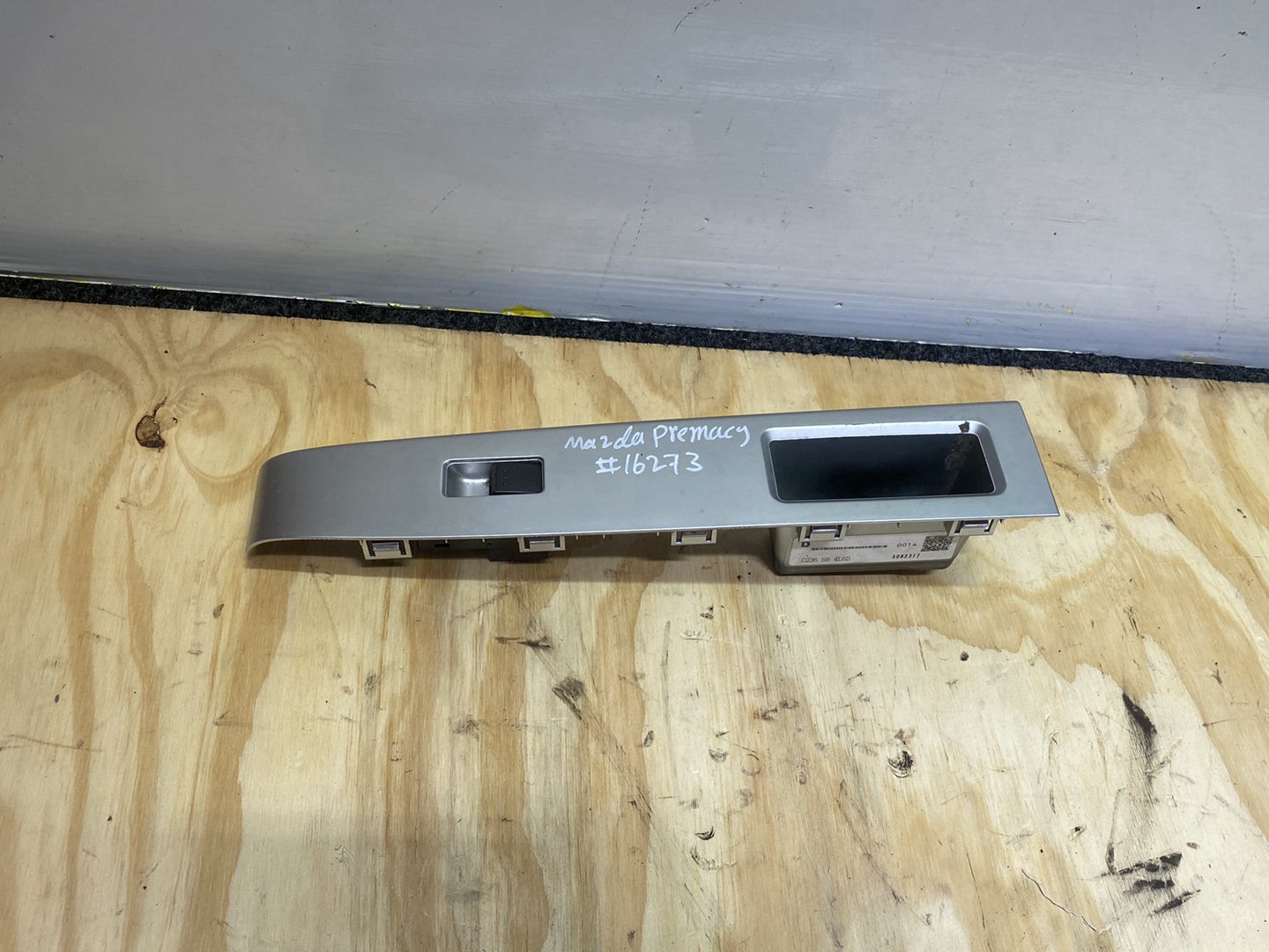 2010 Mazda Premacy CREW - Left Front Window Regulator/Motor