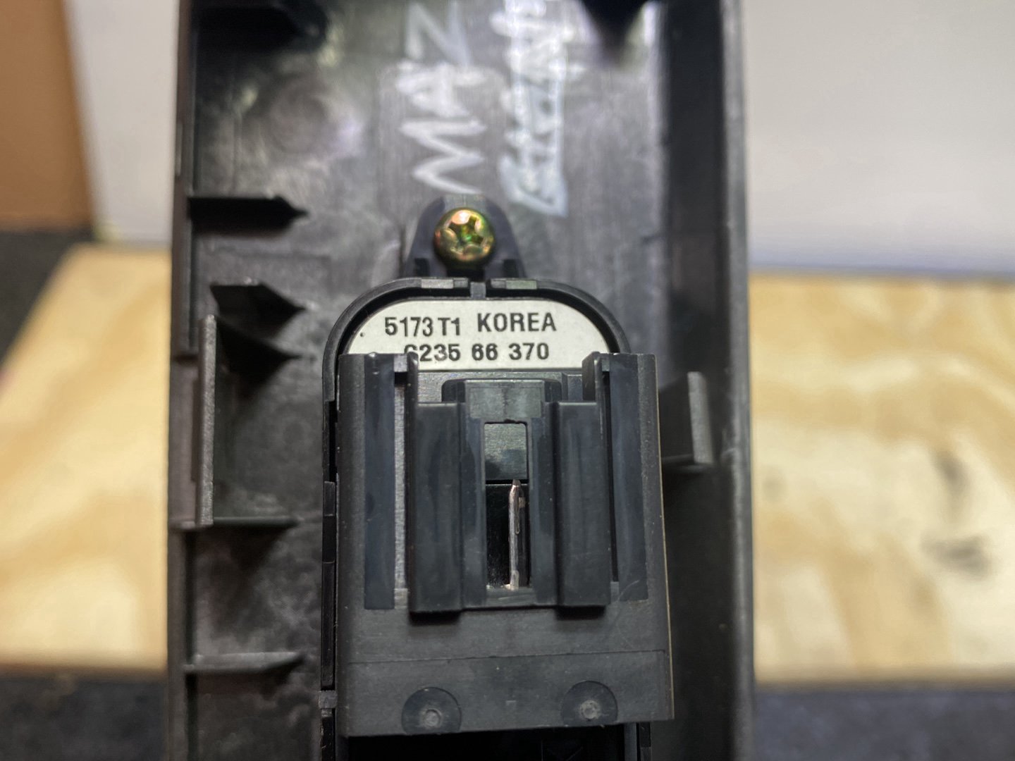 2010 Mazda Premacy CREW - Left Front Window Regulator/Motor