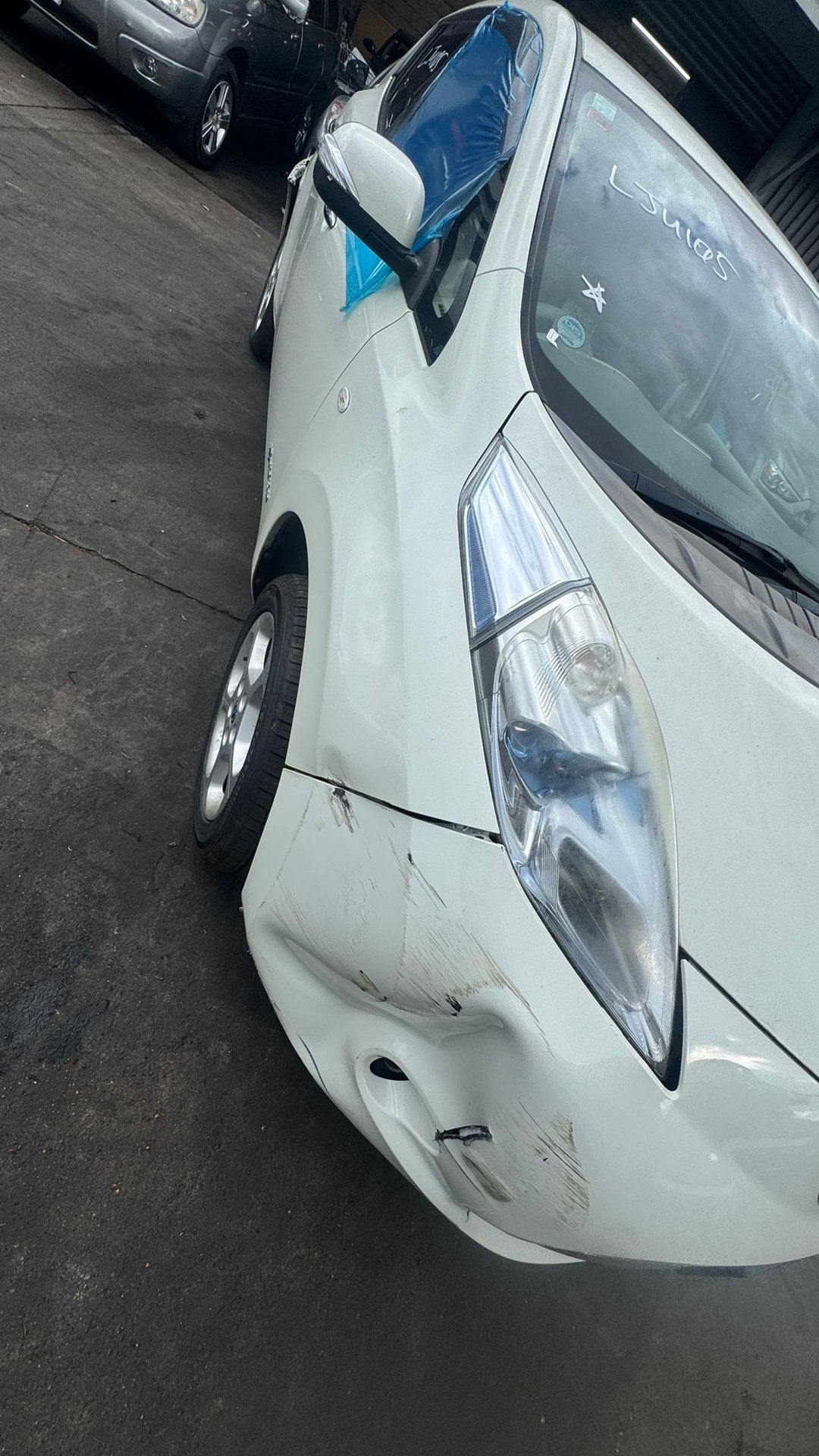 2011 Nissan Leaf ZE0 Dismantling For Parts