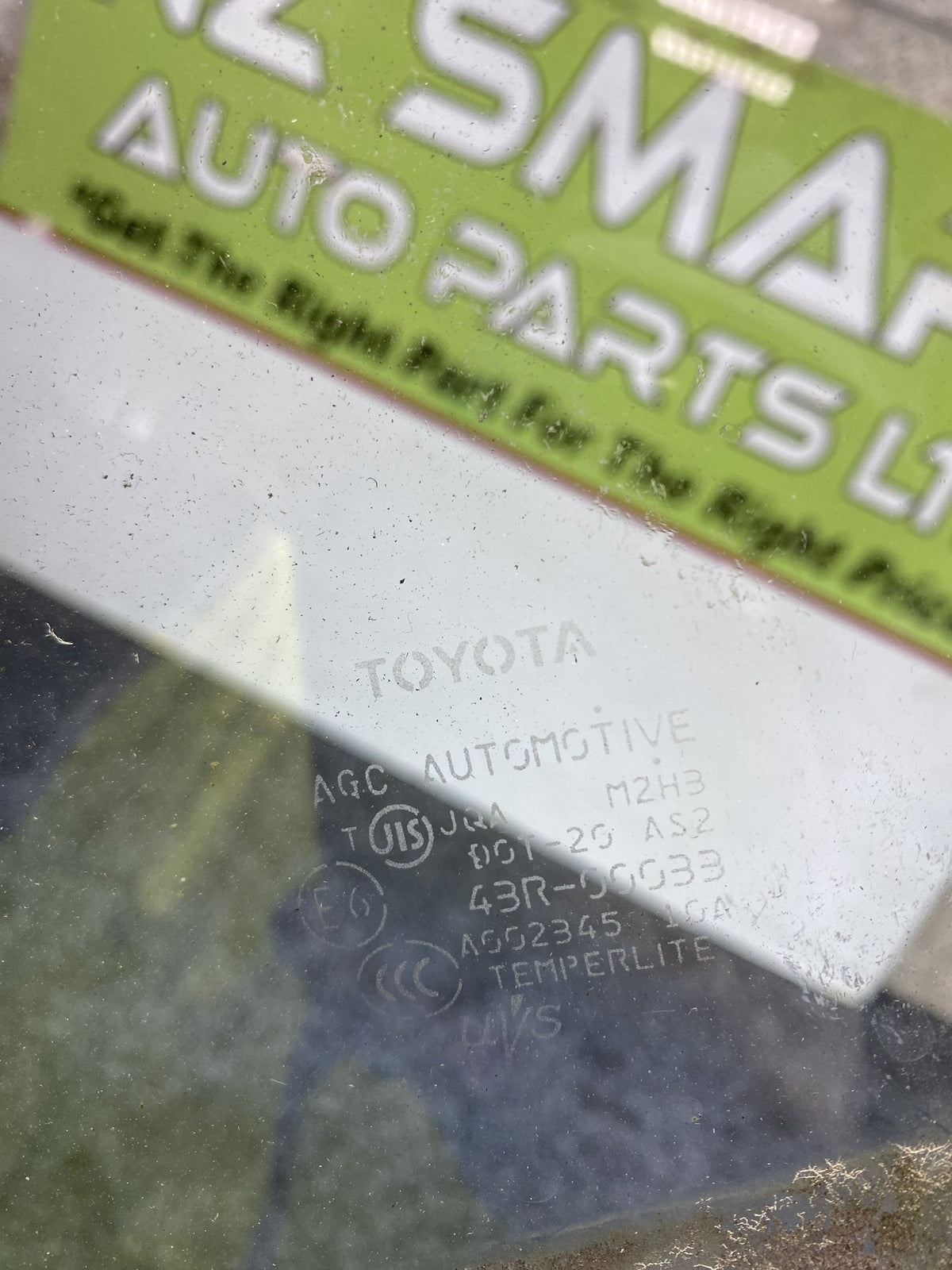 Used Toyota Hiace - Right Front Door Glass
