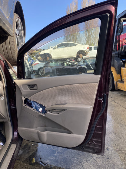 2005 Toyota Isis ZNM10 Dismantling For Parts