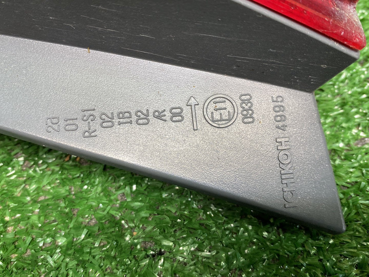 2005 Honda Fit - Right Taillight PN: ICHKOH 4995