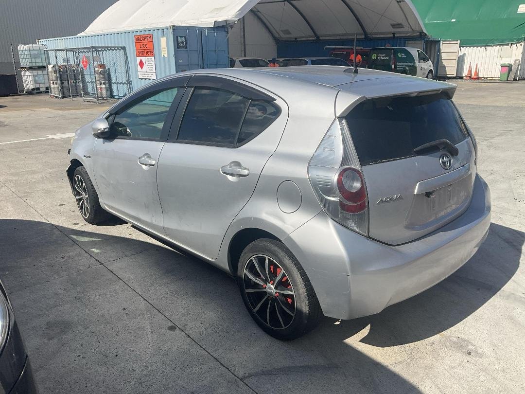 2014 Toyota Aqua Hybrid NHP10 Dismantling For Parts