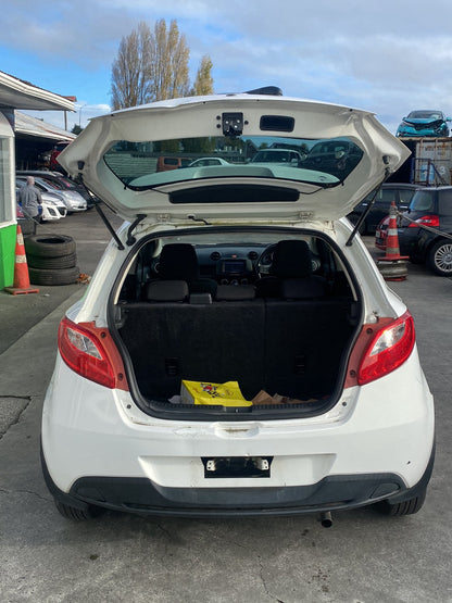 2011 Mazda Demio DEJFS  Dismantling For Parts