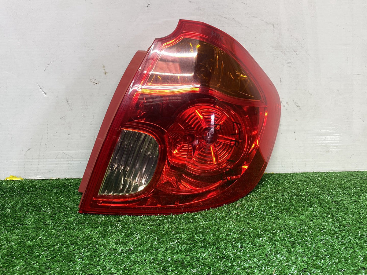 2007 Mazda Verisa - Right Taillight PN: P4417