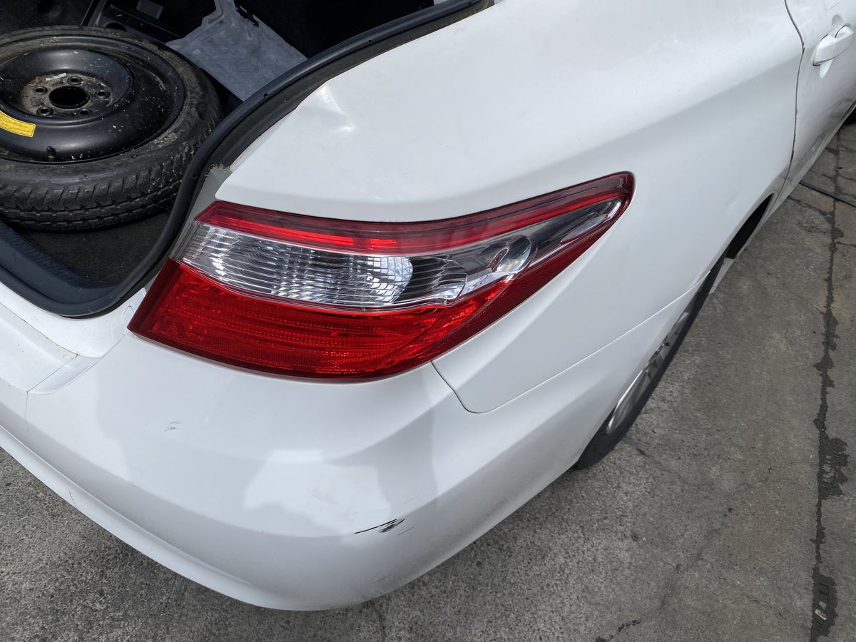 2016 Toyota Camry Hybrid H Dismantling For Parts