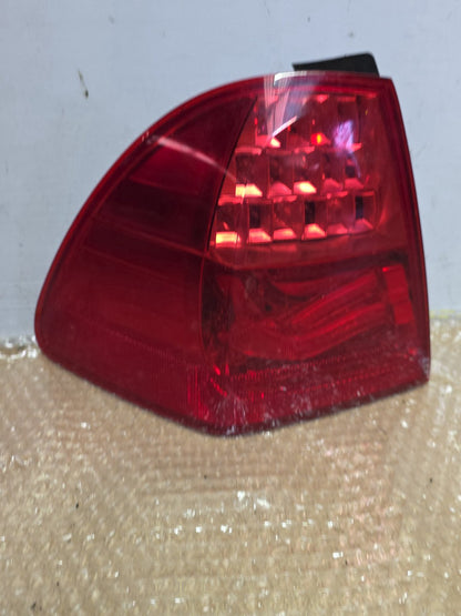 2009 BMW 320i - Left Taillight PN: