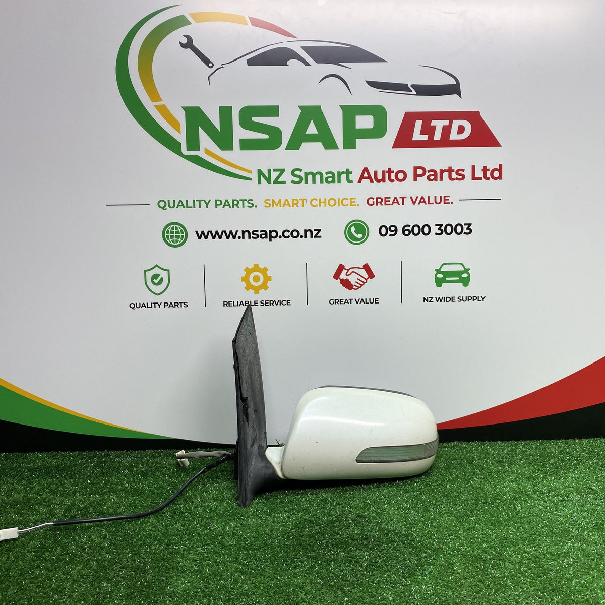 2006 Used Toyota Wish - Left Door Mirror PN: 2 Wires