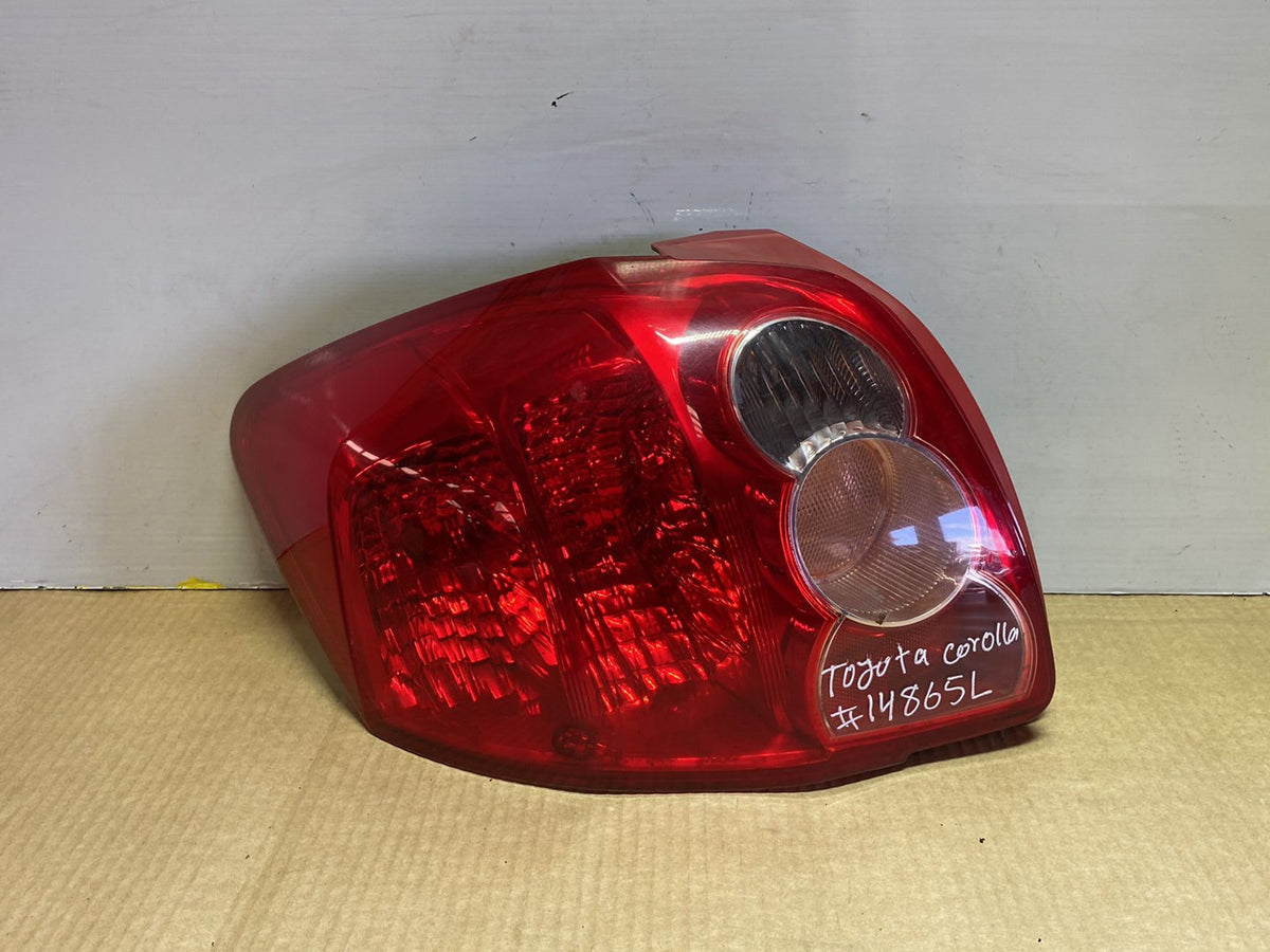 2007 Used Toyota Corolla - Left Taillight PN: Koito 12-509
