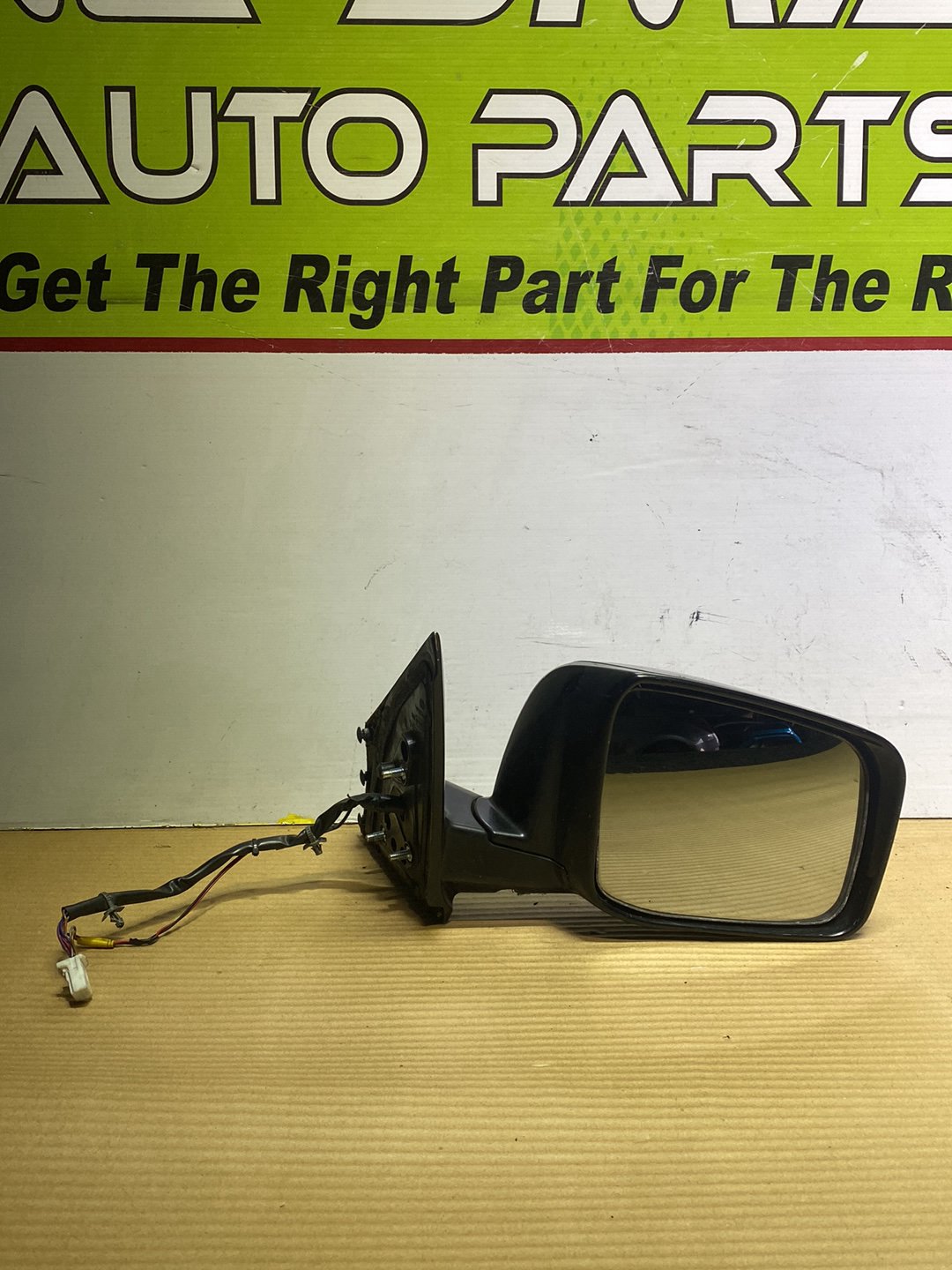 2008 Nissan Murano- Right Door Mirror PN: 2 plugs/ 9 wires
