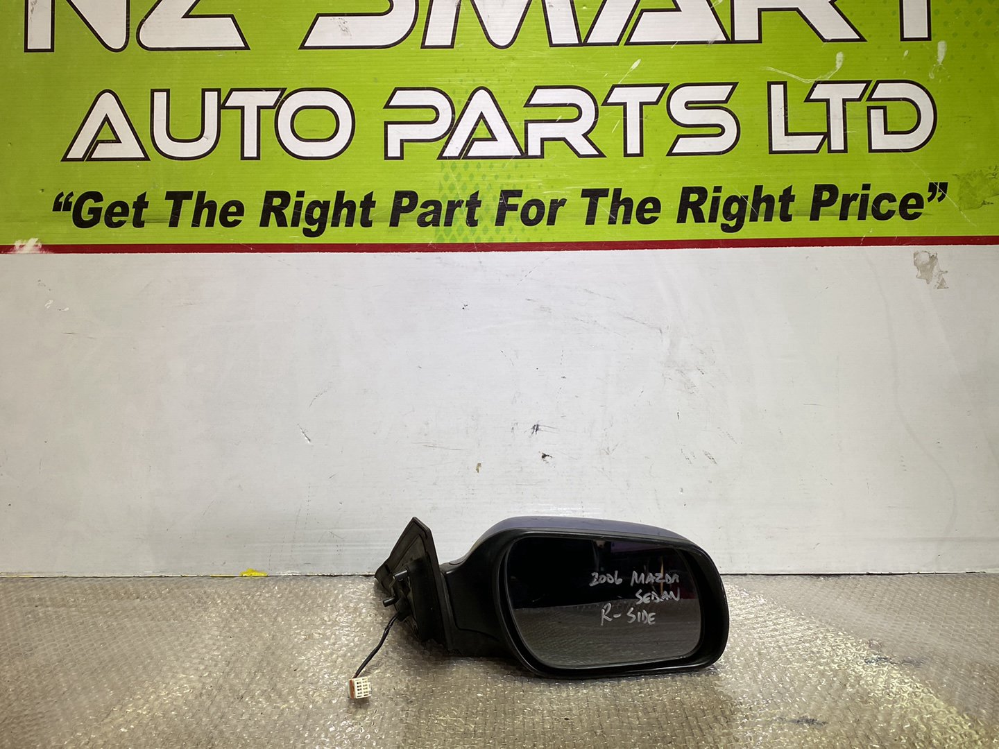 2006 Mazda Axela- Right Door Mirror PN: 3 wires
