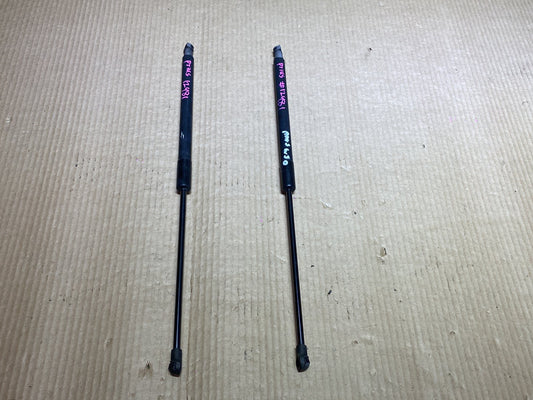 Used Toyota Prius W30 - Left Tailgate Strut PN: right tailgate strut