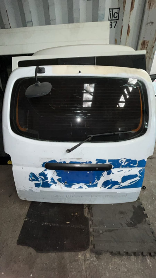 2005 Toyota Hiace - Tailgate