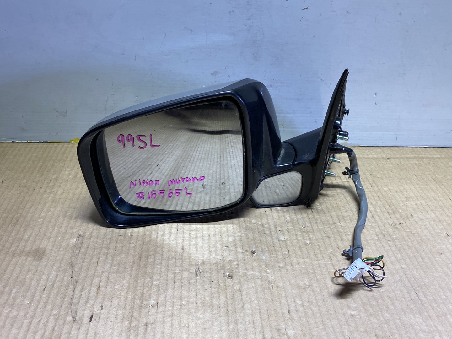 2005 Nissan Murano PNZ50 - Left Door Mirror PN: 13 wires/ camera type