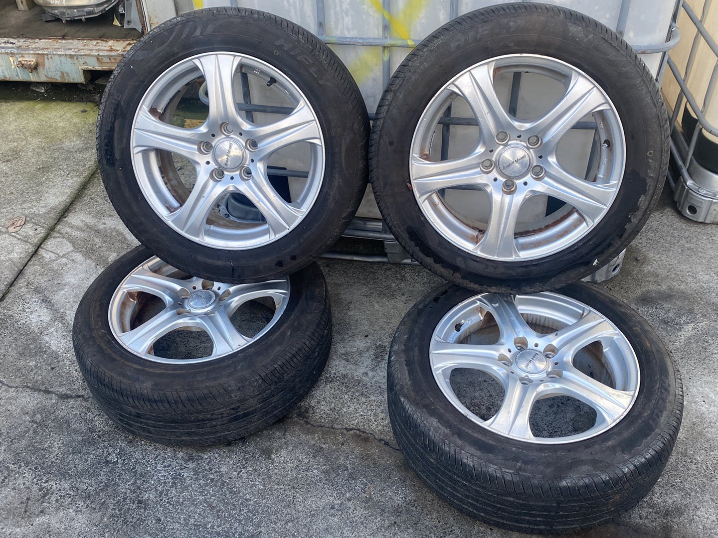 - Mag Wheel Set PN: schnitzer 5x115 Stud Pattern