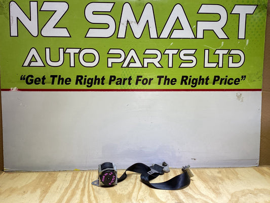 2005 Mazda Axela BK5P - Right Rear Seat belt