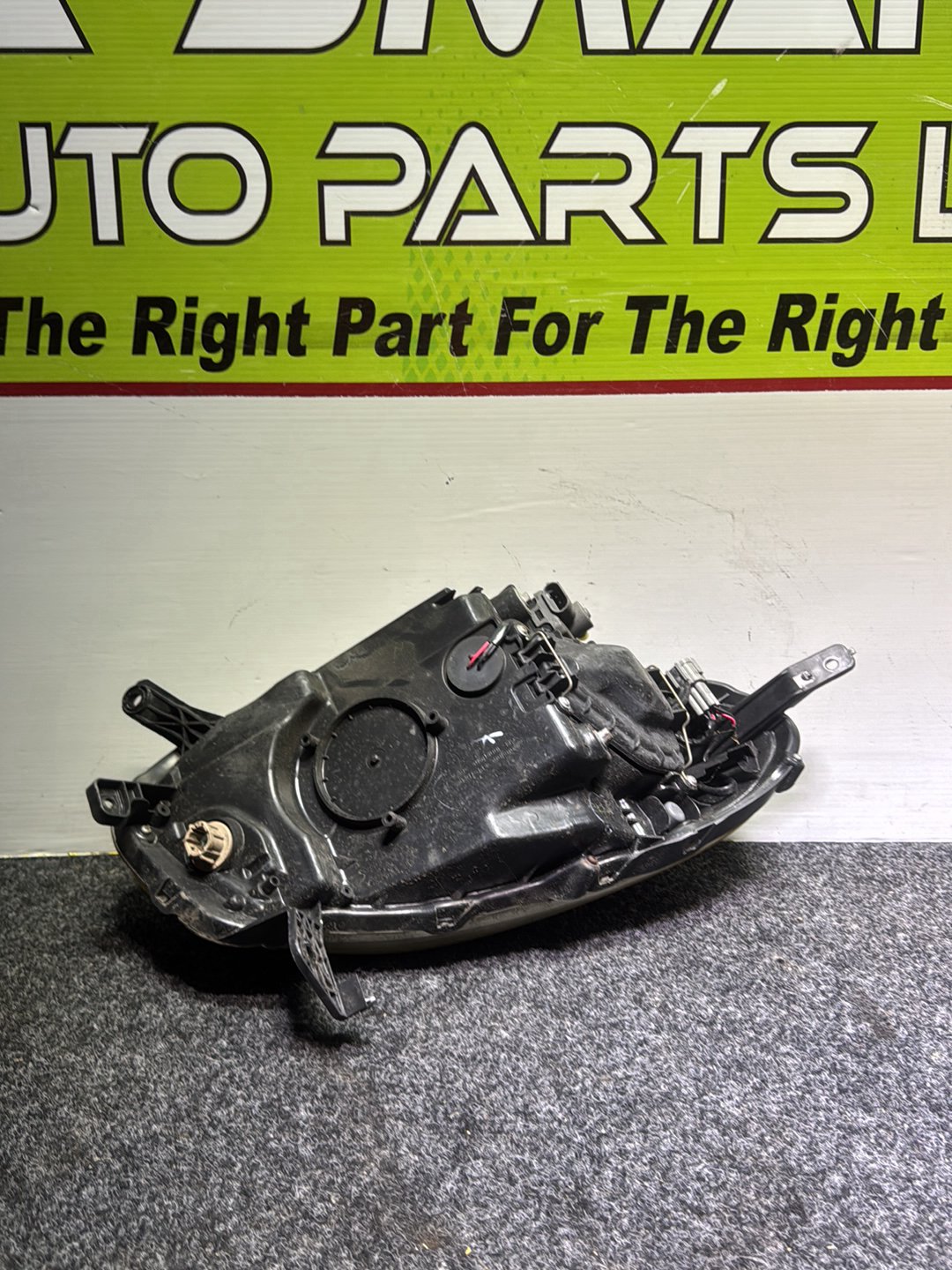 2007 Nissan March- Right Headlight PN: