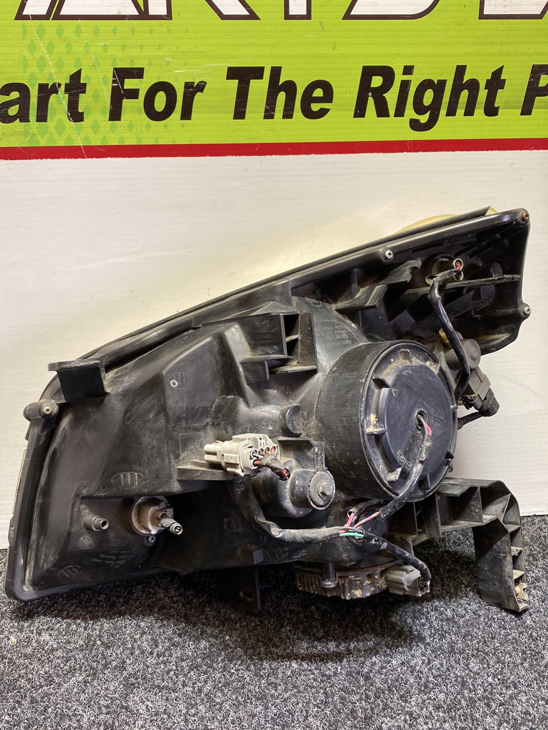 2005 Nissan Lafesta - Right Headlight PN: hchr-253
