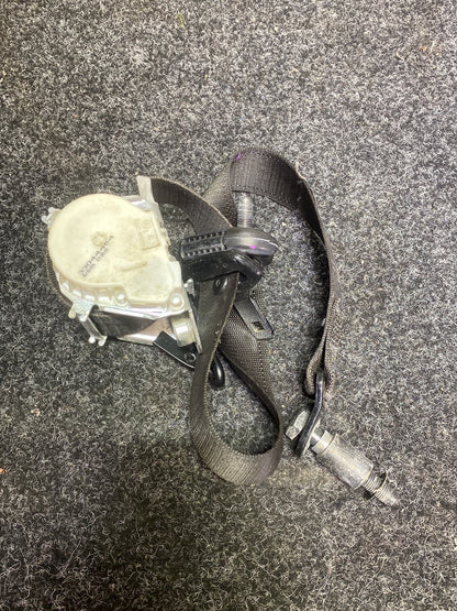 2010 Holden Commodore - Right Front Seat Belt PN: 92 172 278