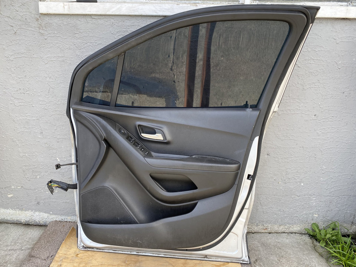 2015 Holden Trax - Right Front Door PN: complete