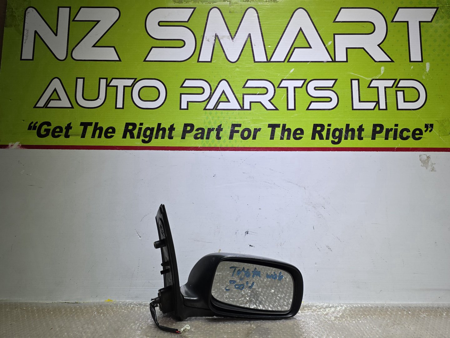 2004 Used Toyota Wish- Right Door Mirror PN: 5 wires