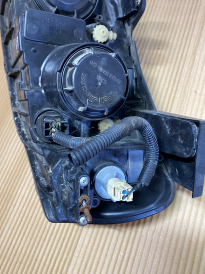 2008 Holden Captiva- Right Headlight PN: see the photos