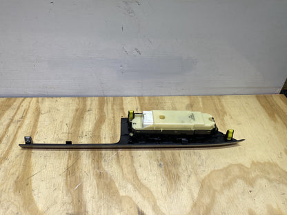 2005 Toyota Caldina - Master Power Window Switch