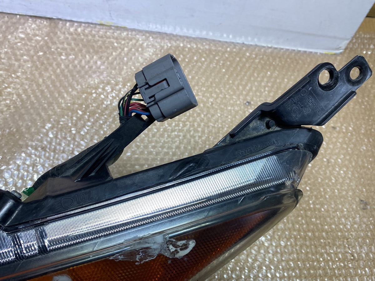 2009 Mazda Axela - Left Headlight Auto Adjust/ Non Hid/ Koito 100-41343