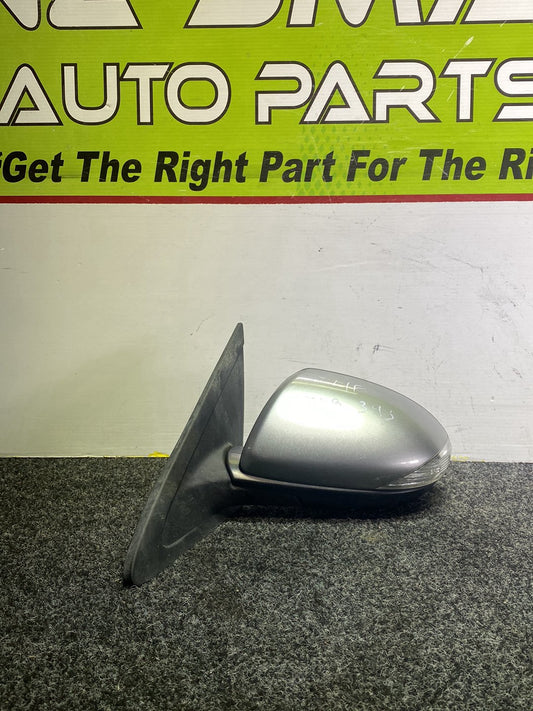 2012 Mazda Axela BLFFP- Left Door Mirror PN: 7 wires
