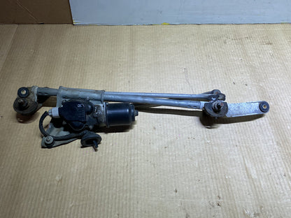 2007 Subaru Impreza GGC - Wiper Linkage PN: wiper motor